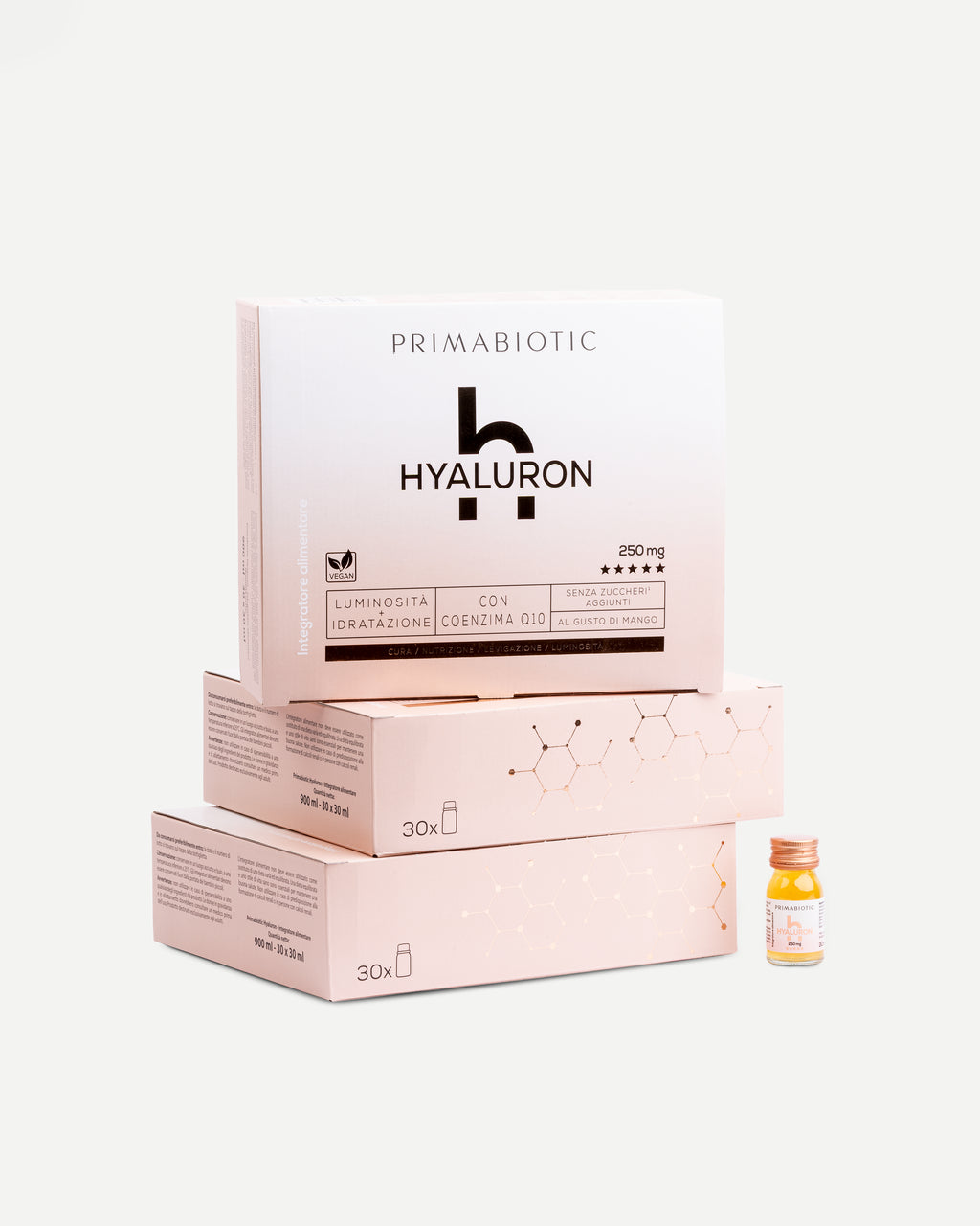 tre confezioni da 30 shot di Primabiotic Hyaluron 250 mg con scritta luminosità e idratazione e un flaconcino accanto